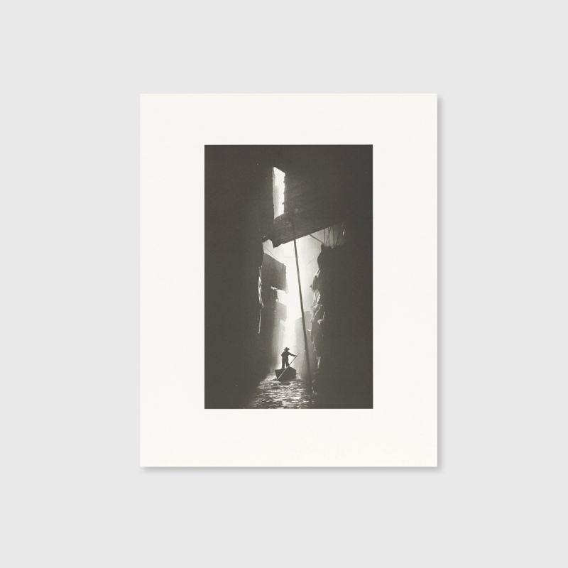 Photo-Book: Hong Kong Yesterday 香港追憶| Fan Ho 何藩— Blue Lotus